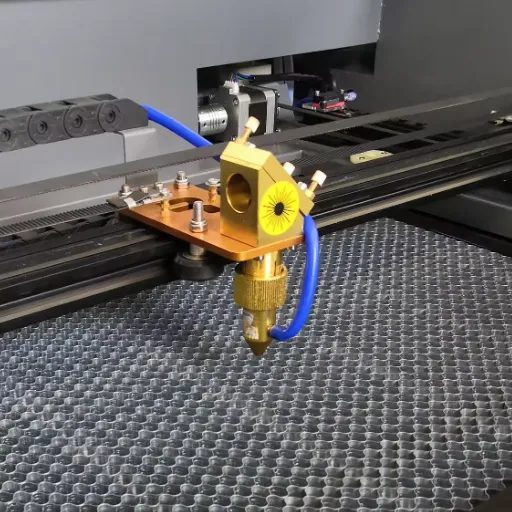 Préparation à la découpe laser