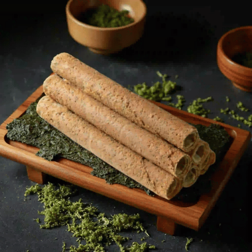 Snek Gulung Telur Rumpai Laut Rangup (海苔蛋捲)